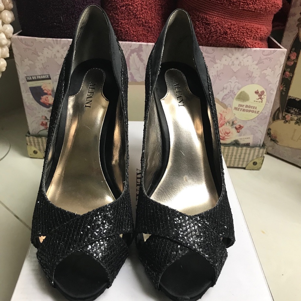 PM10009 Alfani Pump (Black Sparkle)